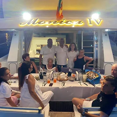 Bed End Boat Monica IV * Ischia