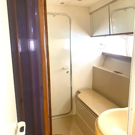 Frühstückspension Bed End Boat Monica IV Ischia